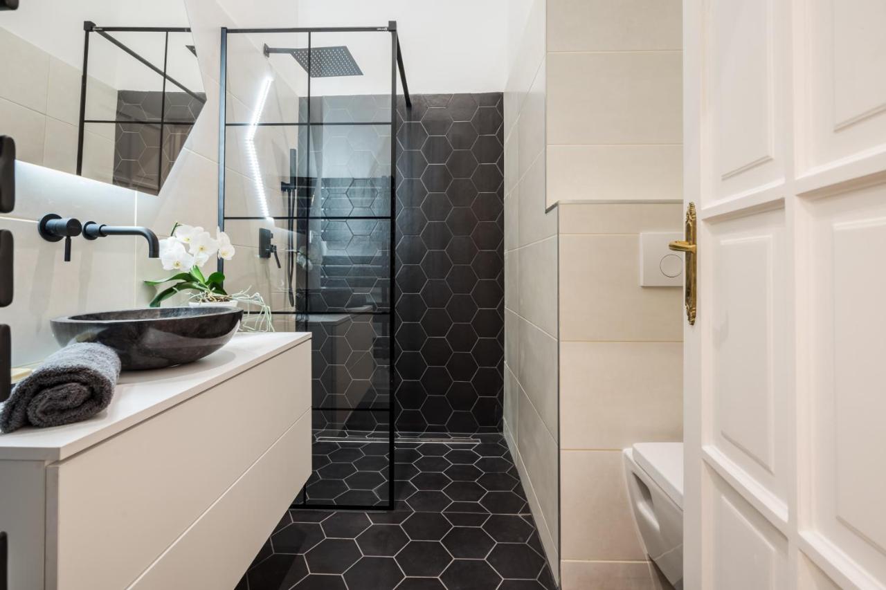 Bpr Kyanit Design Apartments With A/C بودابست المظهر الخارجي الصورة